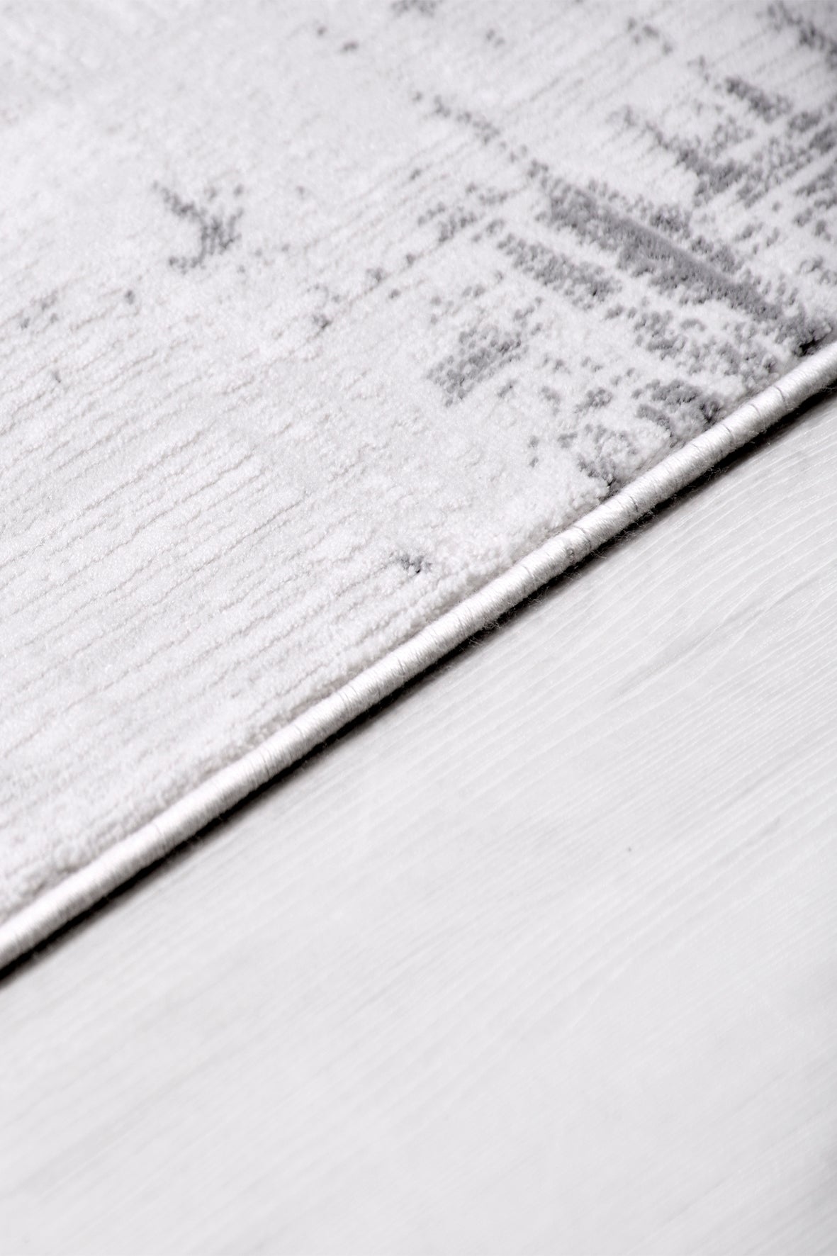 VİANORA-VY03- Black Striped-Soft Acrylic Rug – Modern Living Room Rug, Durable, 7 mm Pile, Custom Size